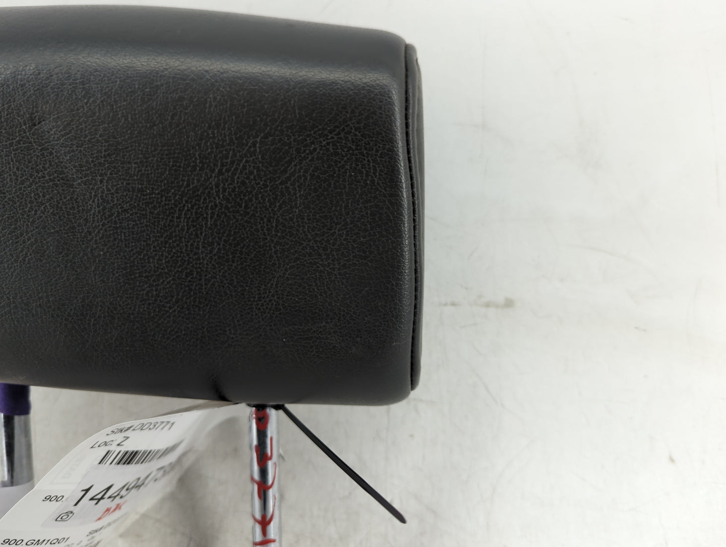 2005-2007 Nissan Armada Headrest Head Rest Front Driver Passenger Seat Fits Fits 2005 2006 2007 OEM Used Auto Parts - Oemuse