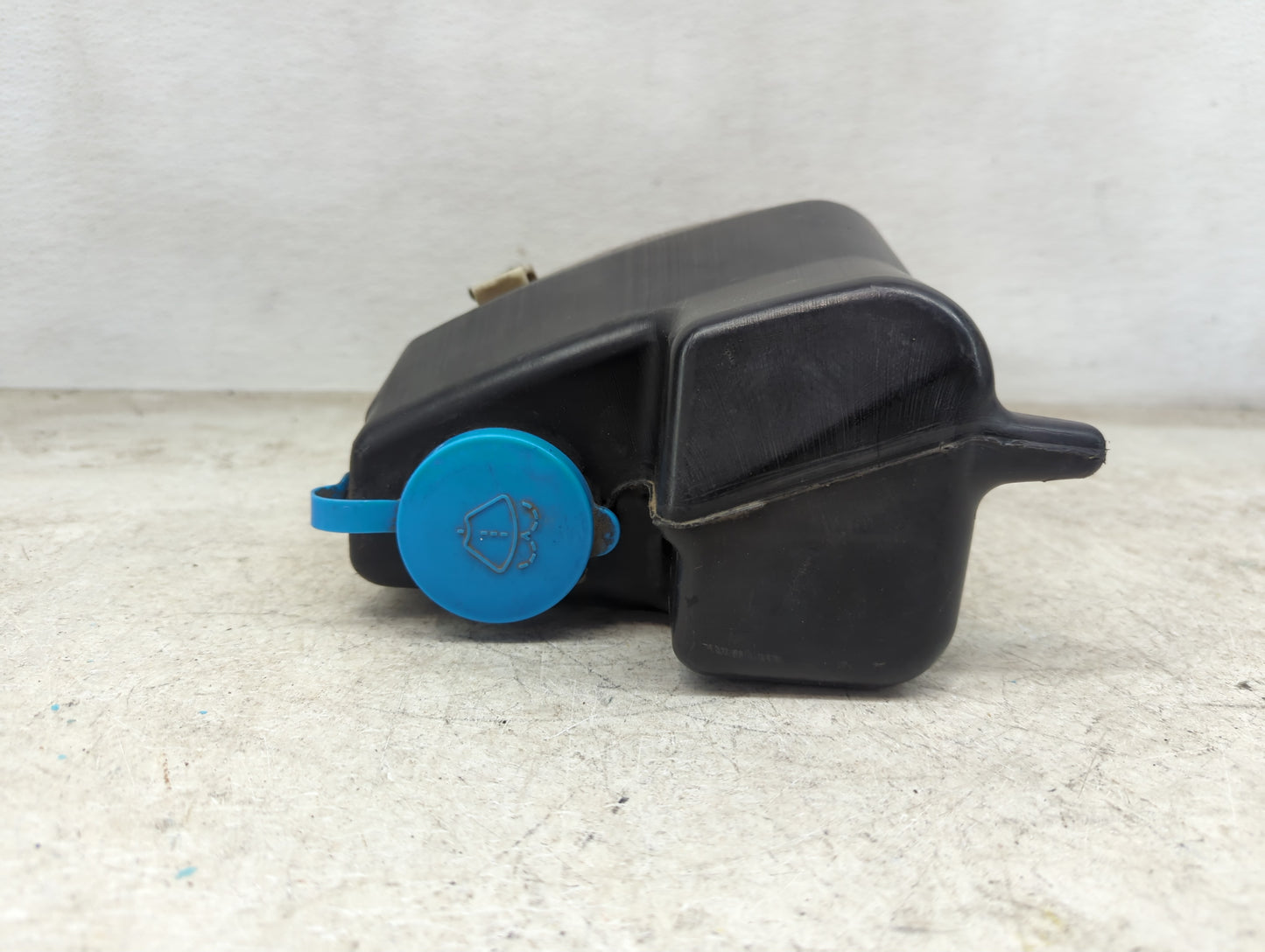 2005-2015 Nissan Armada Windshield Washer Fluid Reservoir Bottle Oem - Oemusedautoparts1.com