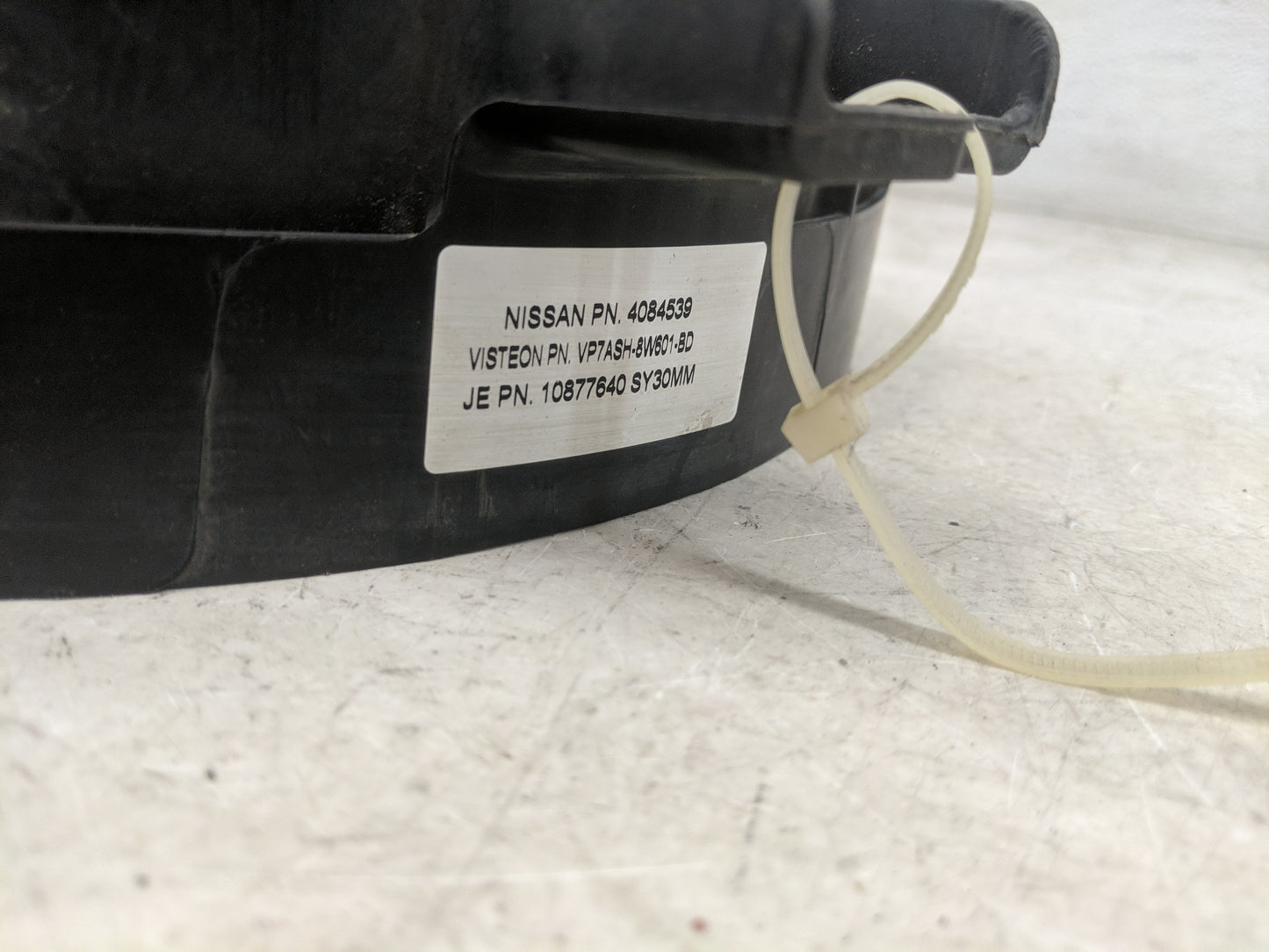 2005-2015 Nissan Armada Electric Radiator Cooling Fan Motor Assembly - Oemusedautoparts1.com