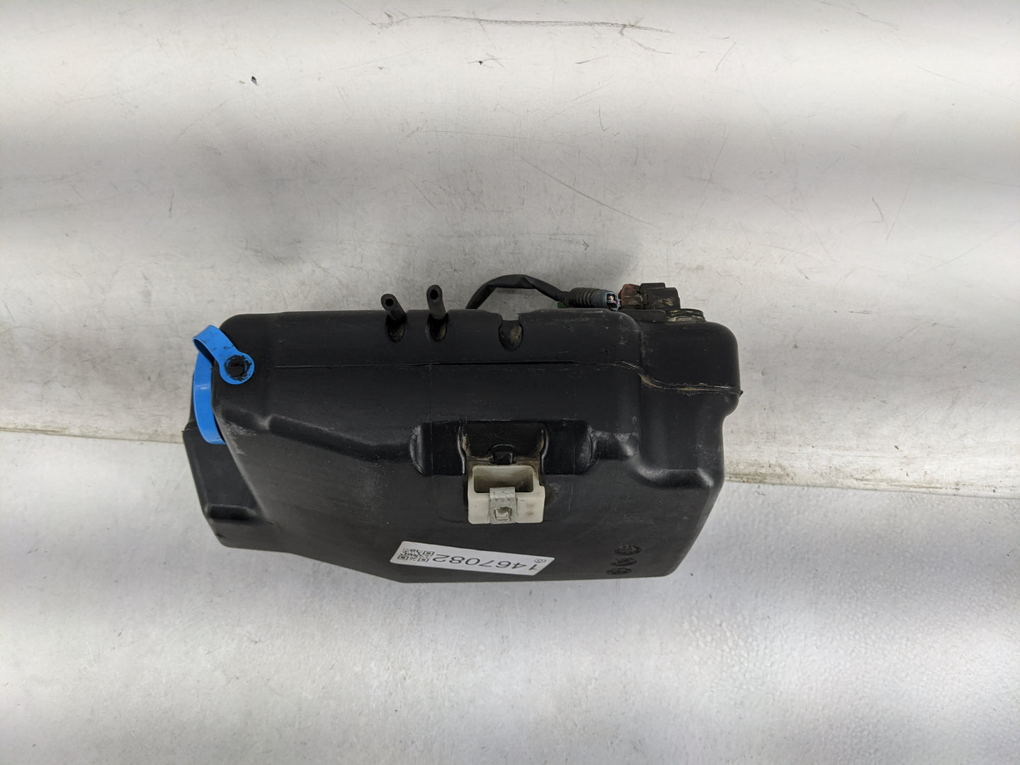 2005-2015 Nissan Armada Windshield Washer Fluid Reservoir Bottle Oem 1467082 - Oemusedautoparts1.com