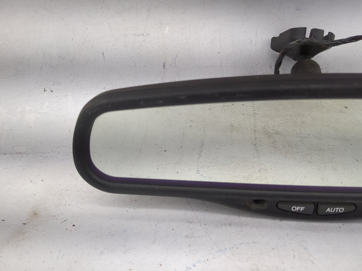 2005 Nissan Armada Interior Rear View Mirror Replacement OEM P/N:E13 015306 GNTX Fits OEM Used Auto Parts - Oemusedautoparts