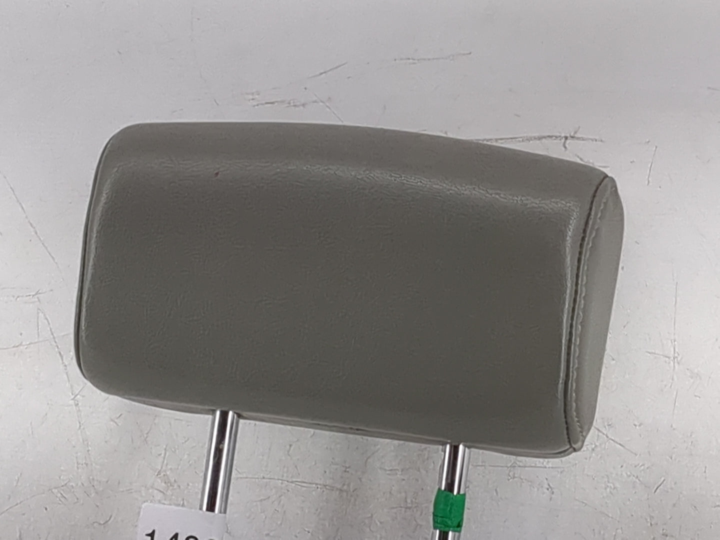 2005 Nissan Armada Headrest Head Rest Front Driver Seat Gray 1480801 - Oemusedautoparts1.com