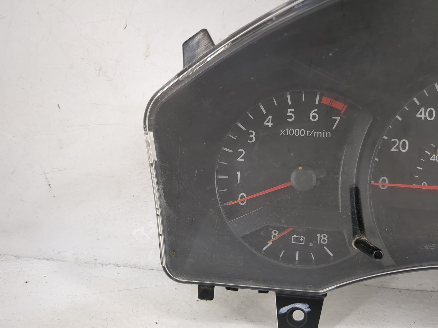 2005 Nissan Armada Instrument Cluster Speedometer Gauges P/N:24810-7S01A Miles: Fits OEM Used Auto Parts - Oemusedautoparts1