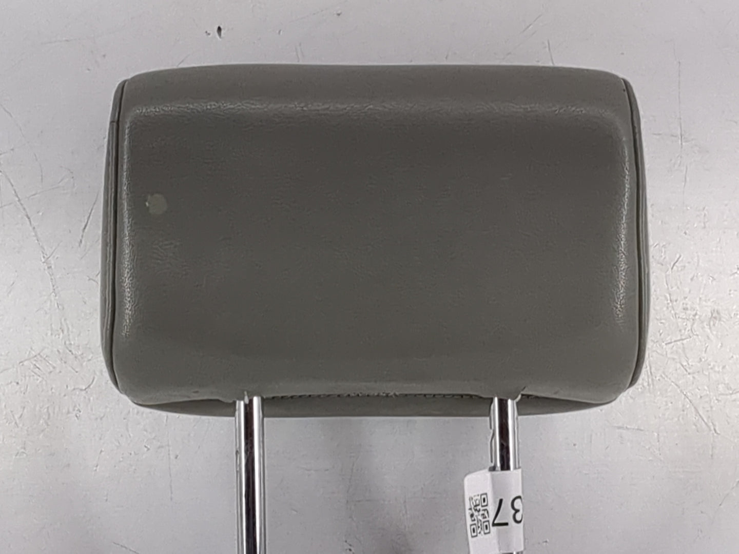 2005 Nissan Armada Headrest Head Rest Rear Seat Fits OEM Used Auto Parts - Oemusedautoparts1.com