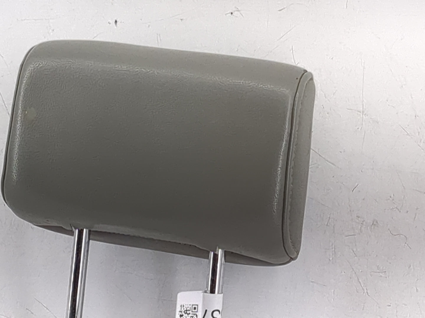 2005 Nissan Armada Headrest Head Rest Rear Seat Fits OEM Used Auto Parts - Oemusedautoparts1.com