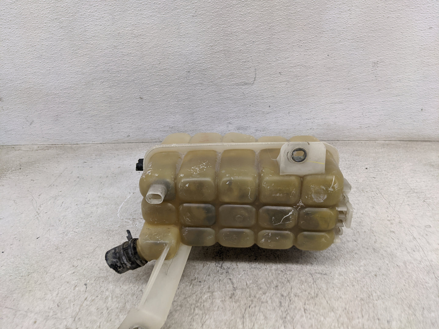 2005-2015 Nissan Armada Radiator Coolant Overflow Expansion Tank Bottle 1481110 - Oemusedautoparts1.com
