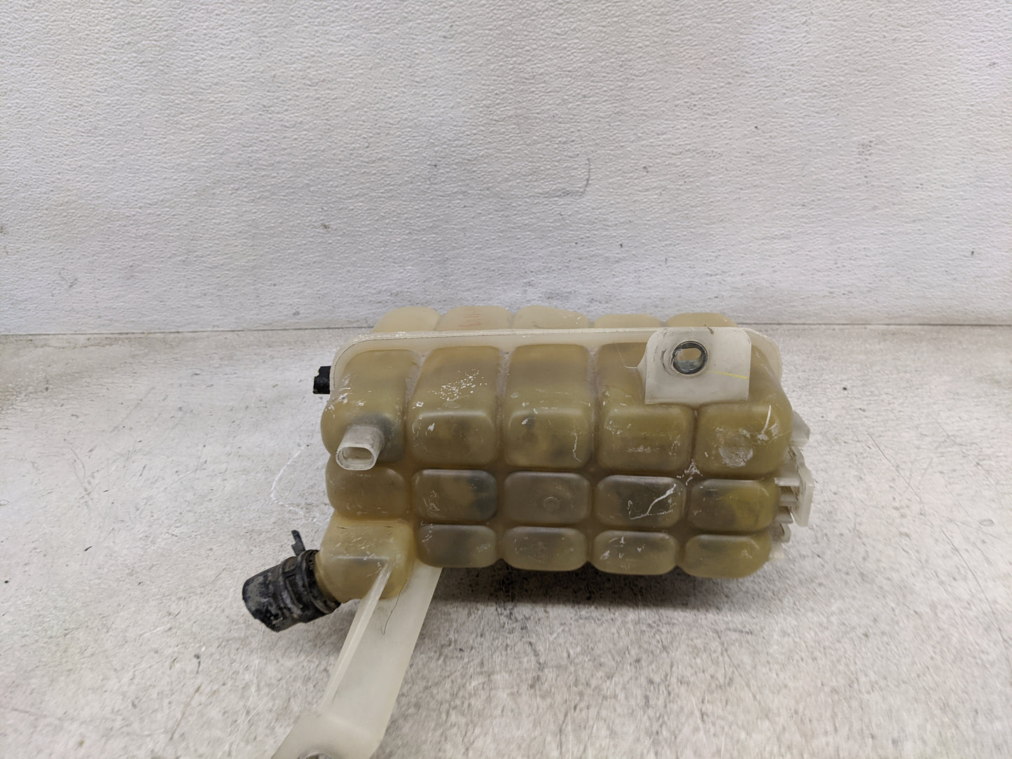 2005-2015 Nissan Armada Radiator Coolant Overflow Expansion Tank Bottle 1481110 - Oemusedautoparts1.com