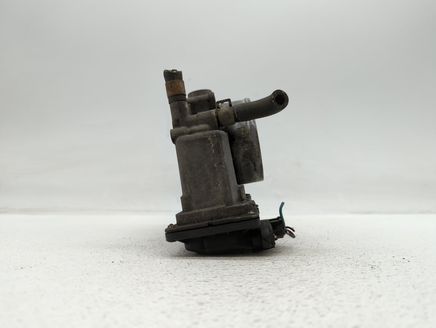 2005-2012 Nissan Armada Throttle Body P/N:16119 7S000 A 16119 7S000 Fits OEM Used Auto Parts - Oemusedautoparts1.com