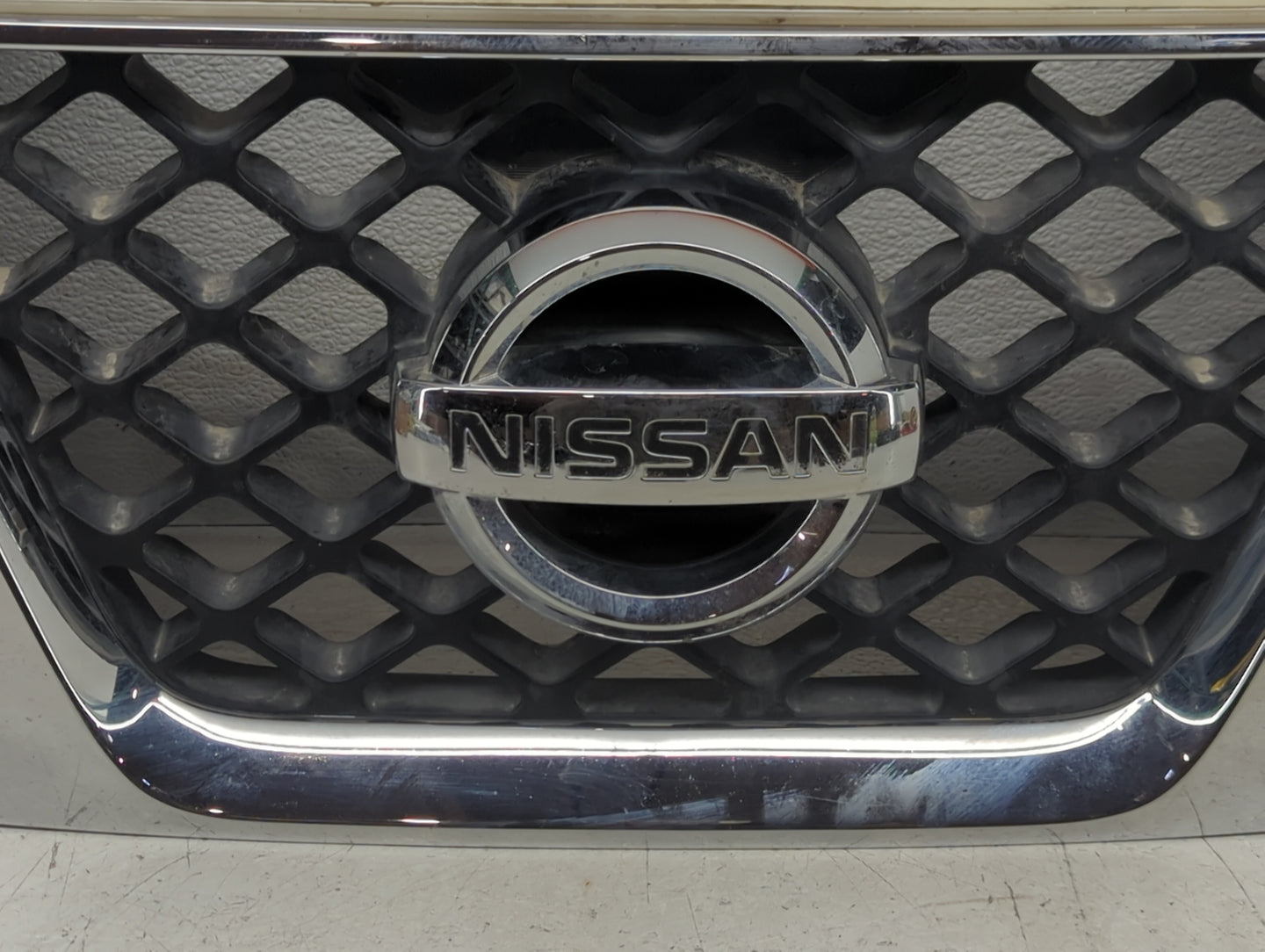 2005-2008 Nissan Frontier Front Grille Bumper Not Included - Oemusedautoparts1.com