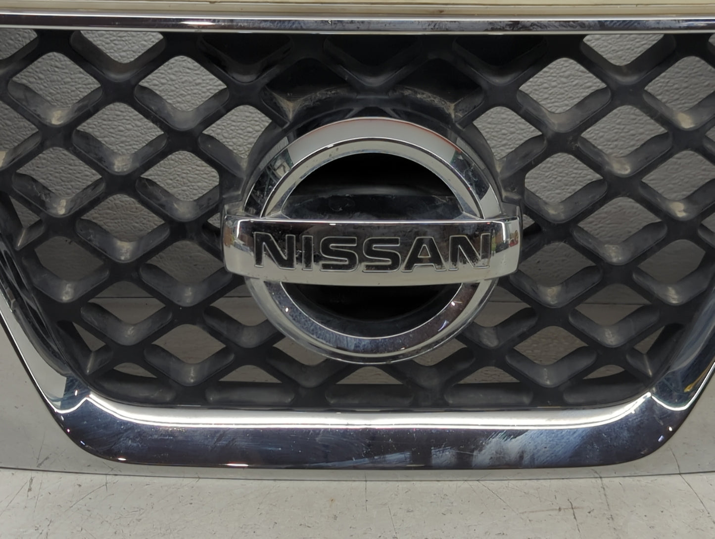 2005-2008 Nissan Frontier Front Grille Bumper Not Included - Oemusedautoparts1.com