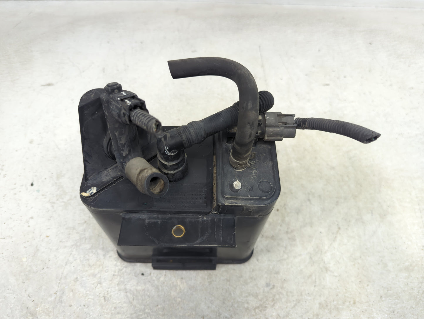 2005 Nissan Frontier Fuel Vapor Charcoal Canister - Oemusedautoparts1.com