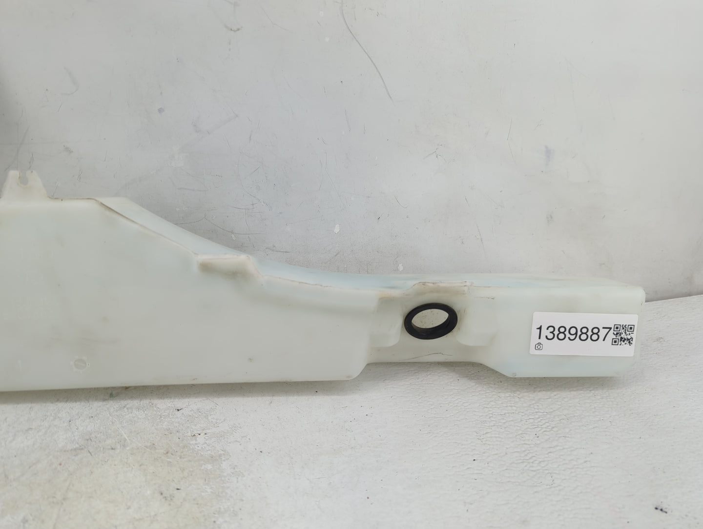 2005-2008 Nissan Frontier Windshield Washer Fluid Reservoir Bottle Oem - Oemusedautoparts1.com