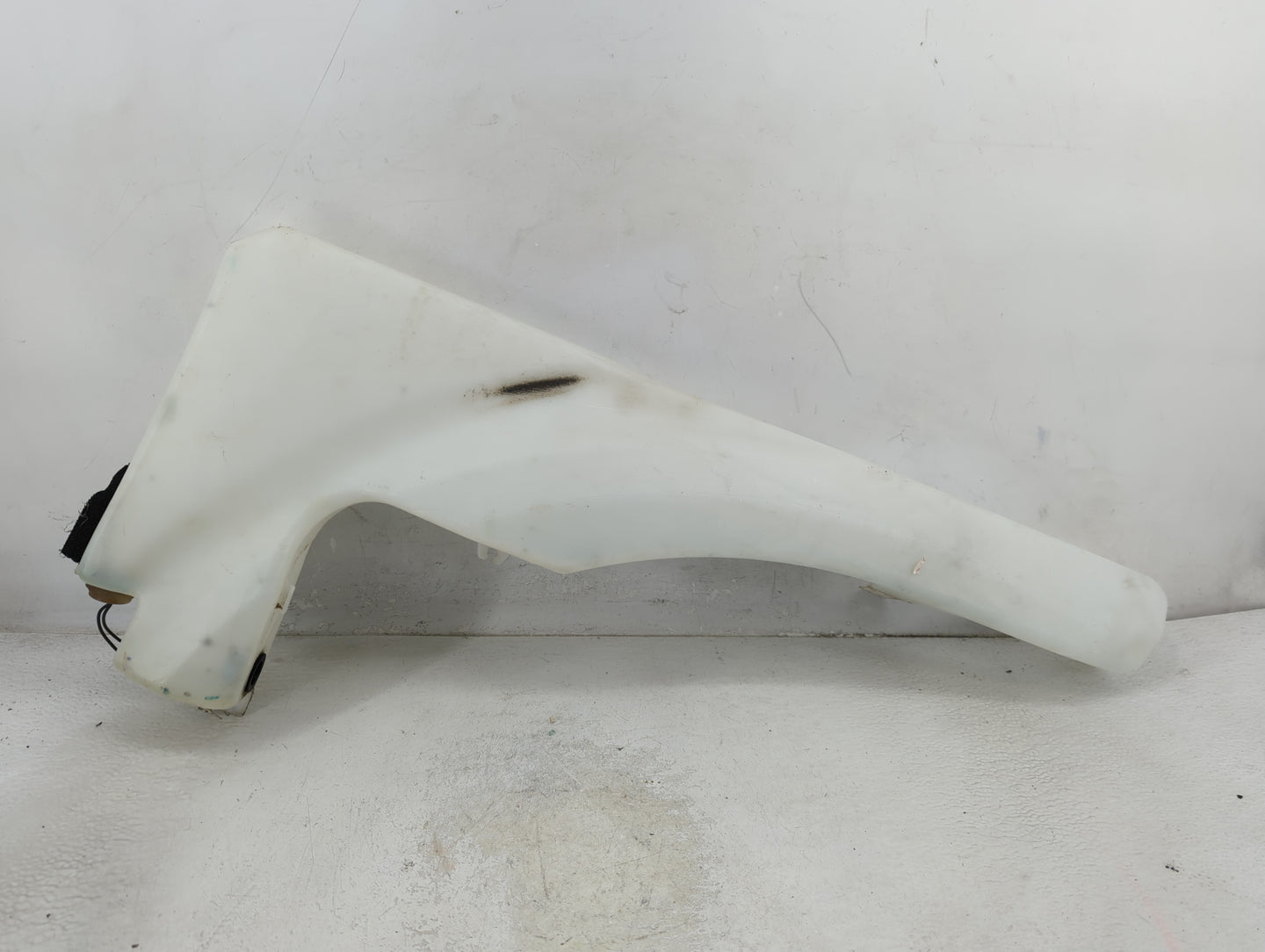 2005-2008 Nissan Frontier Windshield Washer Fluid Reservoir Bottle Oem - Oemusedautoparts1.com