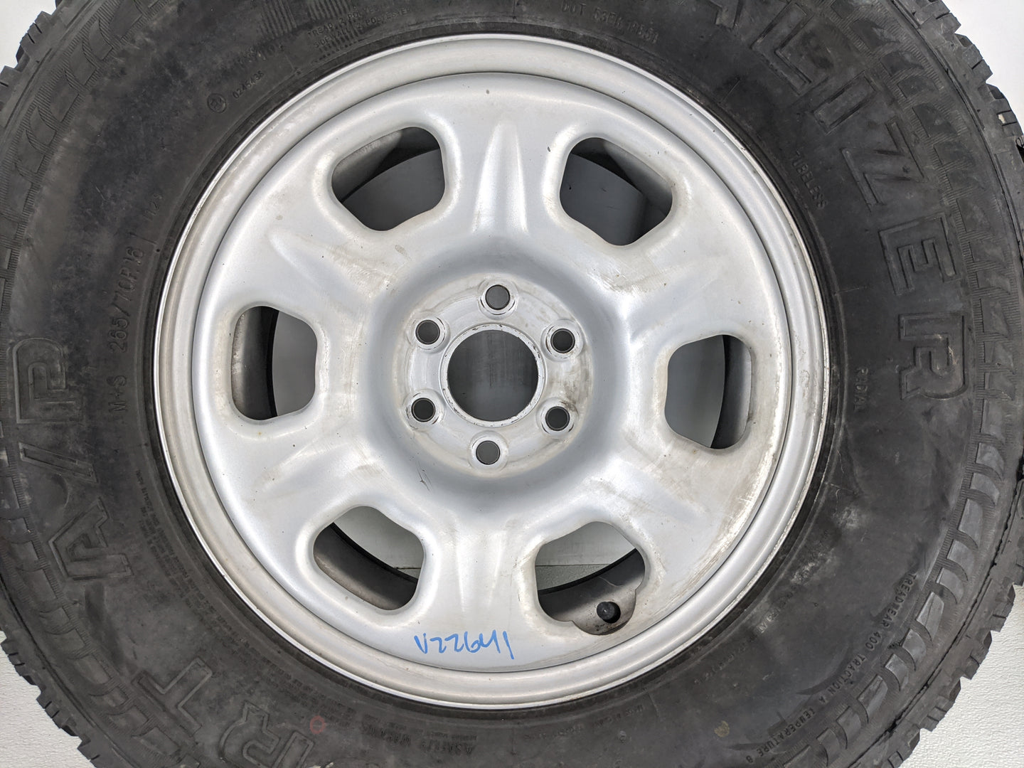 2005 Nissan Frontier Spare Donut Tire Wheel Rim Oem - Oemusedautoparts1.com