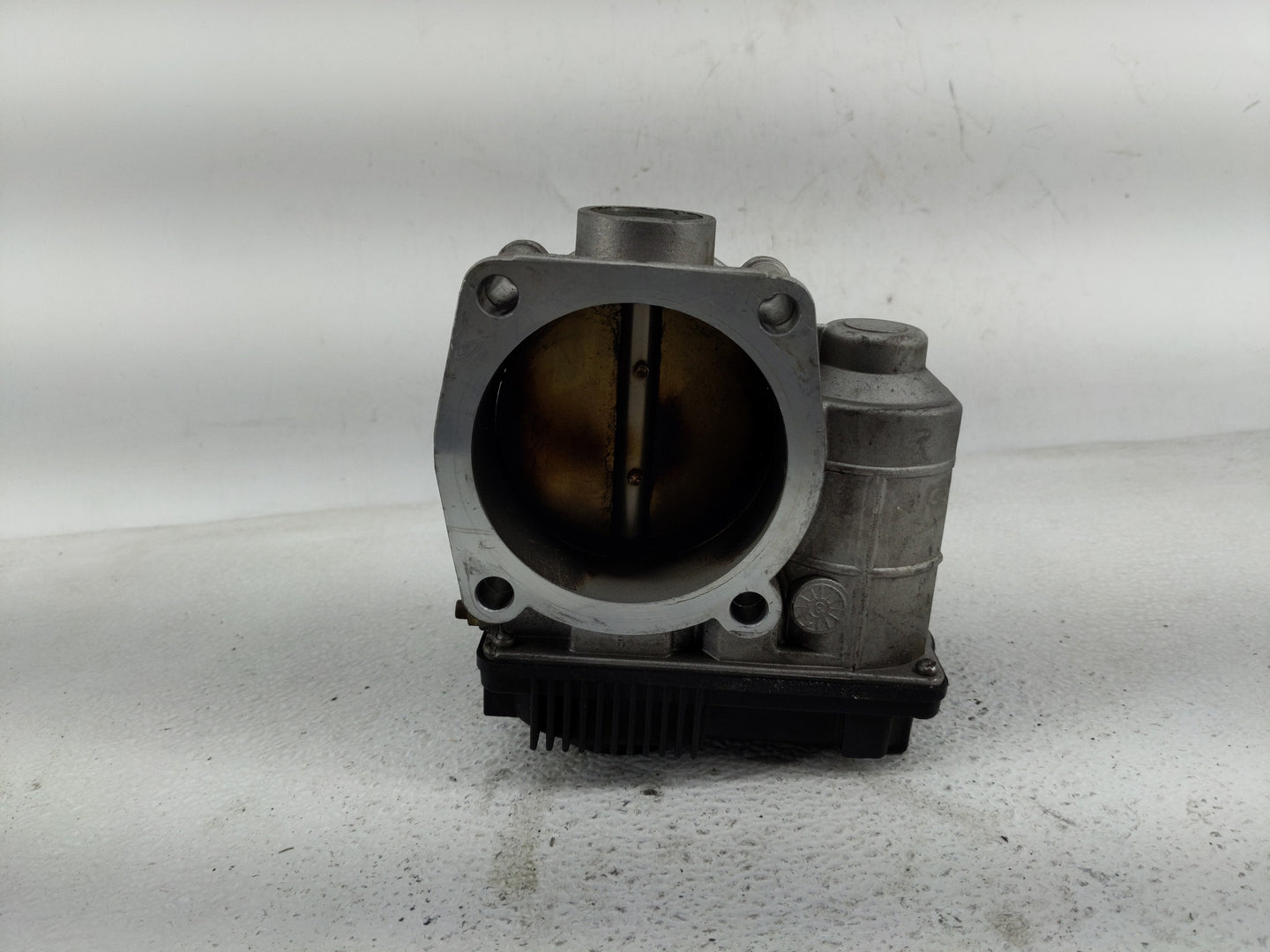 2002-2006 Nissan Maxima Throttle Body Fits Fits 2002 2003 2004 2005 2006 OEM Used Auto Parts - Oemusedautoparts1.com