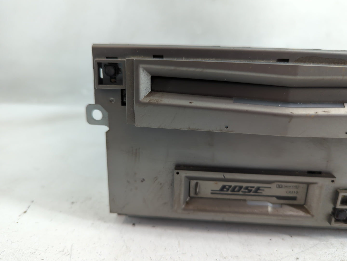 2004-2005 Nissan Maxima Radio AM FM Cd Player Receiver Replacement P/N:28188 7Y300 Fits Fits 2004 2005 OEM Used Auto Parts -