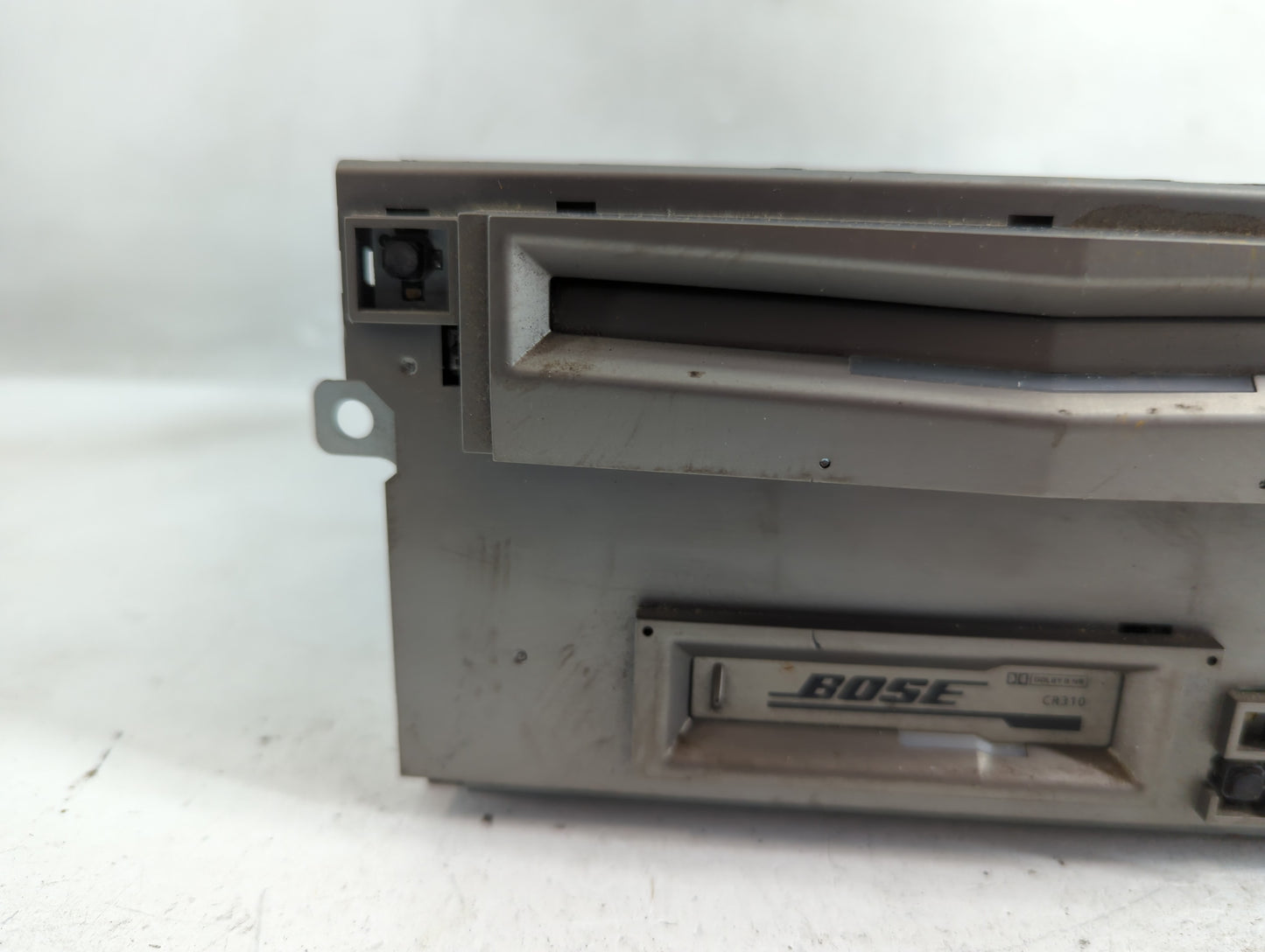 2004-2005 Nissan Maxima Radio AM FM Cd Player Receiver Replacement P/N:28188 7Y300 Fits Fits 2004 2005 OEM Used Auto Parts -