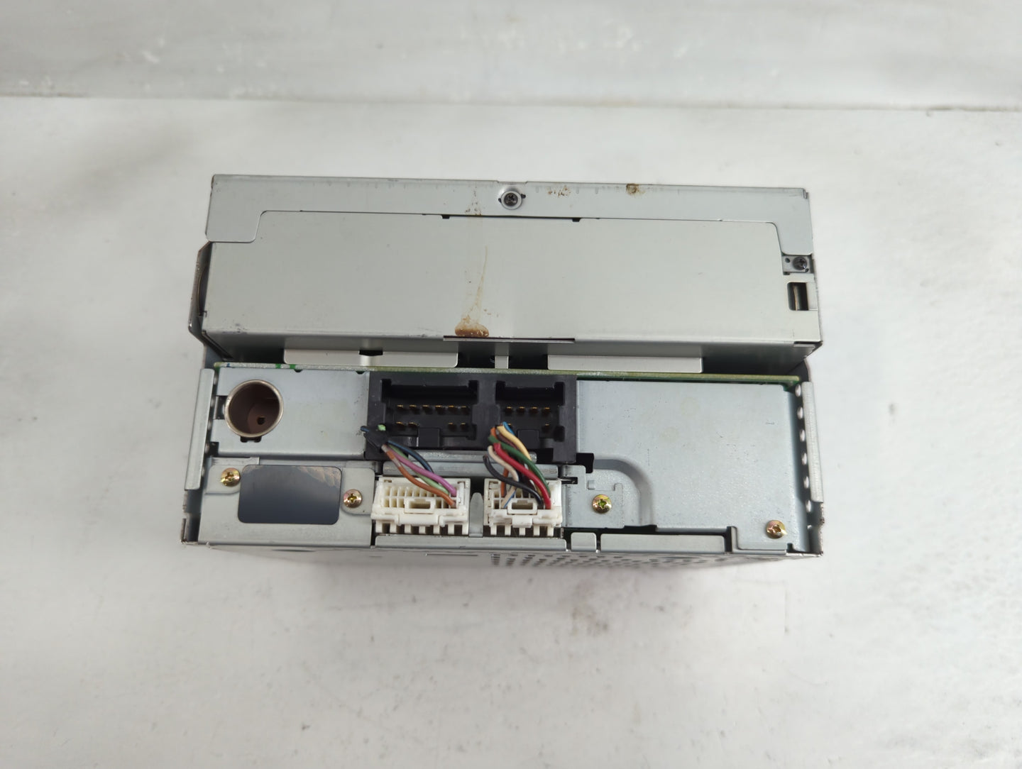 2004-2005 Nissan Maxima Radio AM FM Cd Player Receiver Replacement P/N:28188 7Y300 Fits Fits 2004 2005 OEM Used Auto Parts -