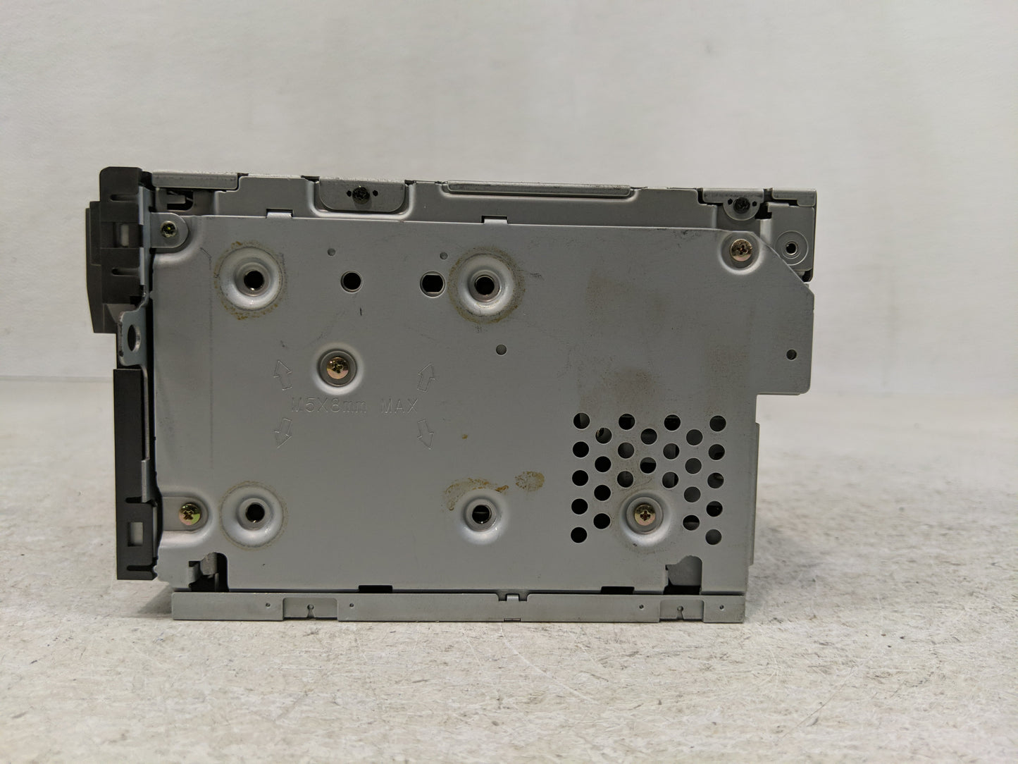 2005 Nissan Maxima Radio AM FM Cd Player Receiver Replacement P/N:286-6126-60 28188 ZA31A Fits OEM Used Auto Parts - Oemused