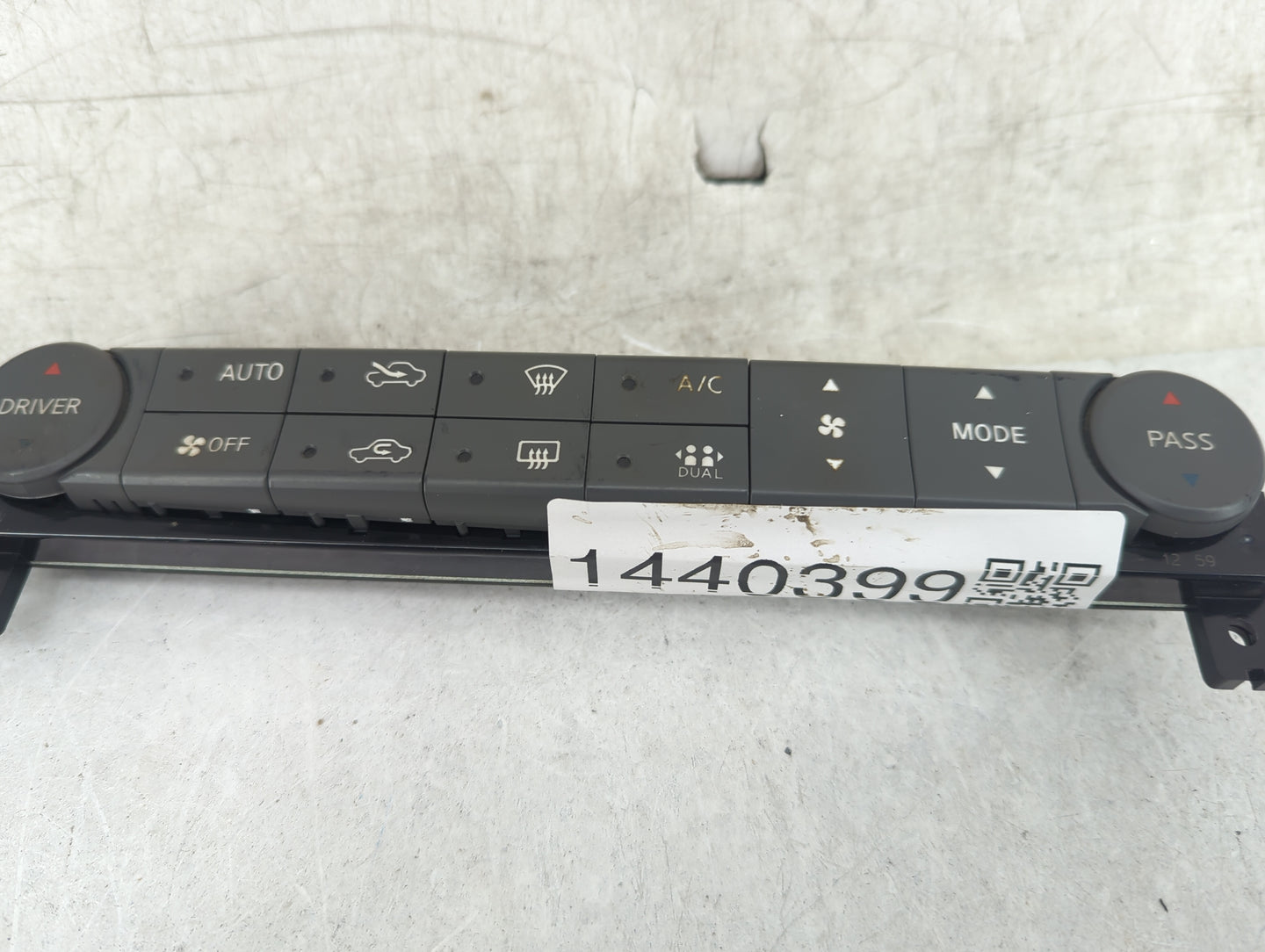 2004-2006 Nissan Maxima Climate Control Module Temperature AC/Heater Replacement P/N:27500-7Y000 Fits Fits 2004 2005 2006 OE