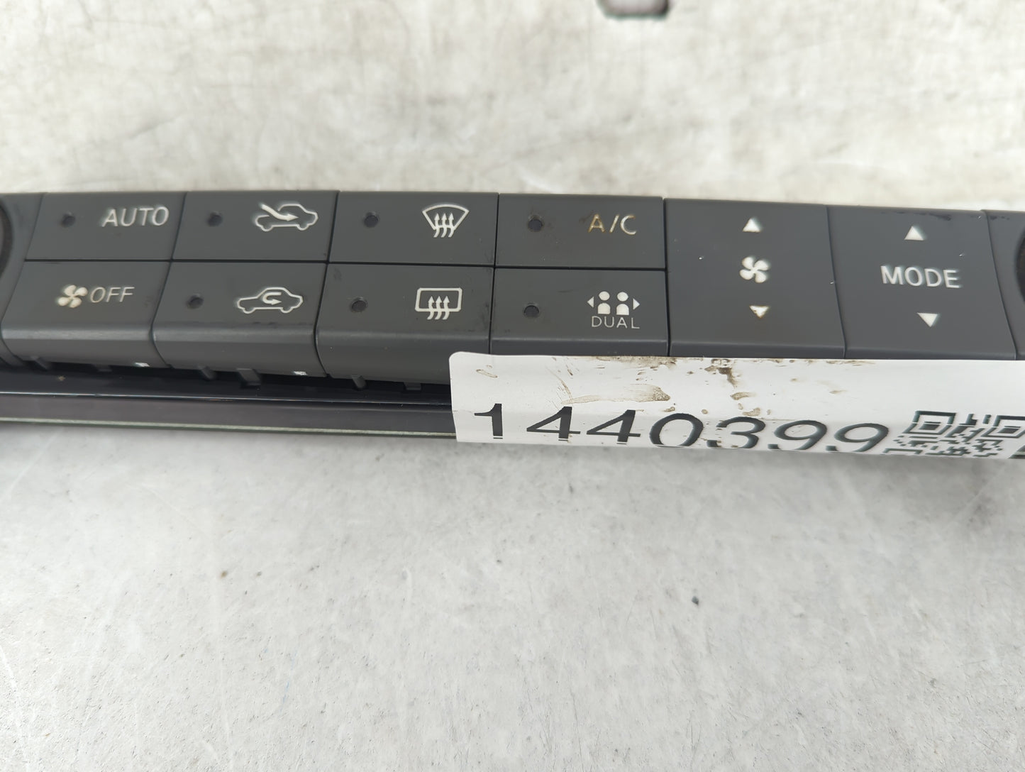 2004-2006 Nissan Maxima Climate Control Module Temperature AC/Heater Replacement P/N:27500-7Y000 Fits Fits 2004 2005 2006 OE