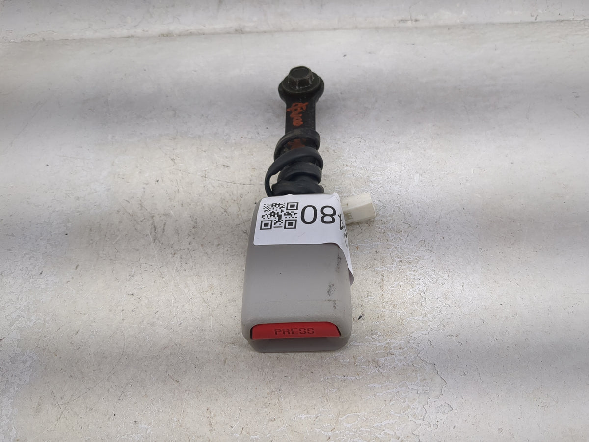 2004-2008 Nissan Maxima Passenger Front Seatbelt Buckle Gray - Oemusedautoparts1.com