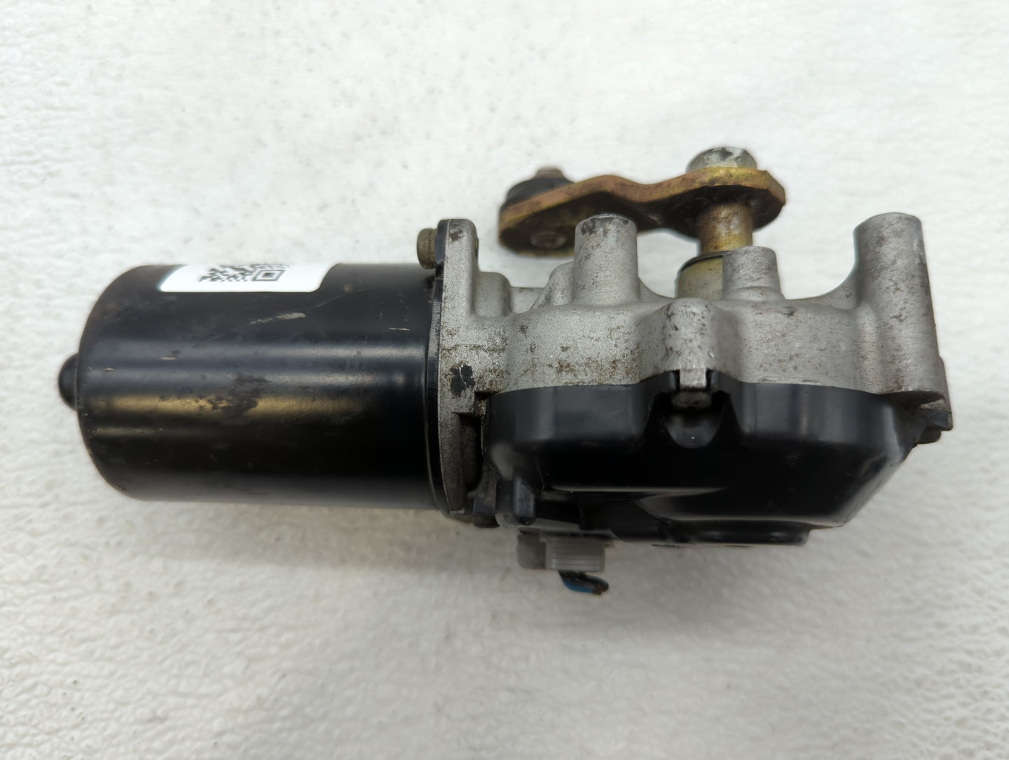 2004-2008 Nissan Maxima Front Windshield Wiper Motor P/N:288107Y005 1155671-A Fits Fits 2003 2004 2005 2006 2007 2008 OEM Us