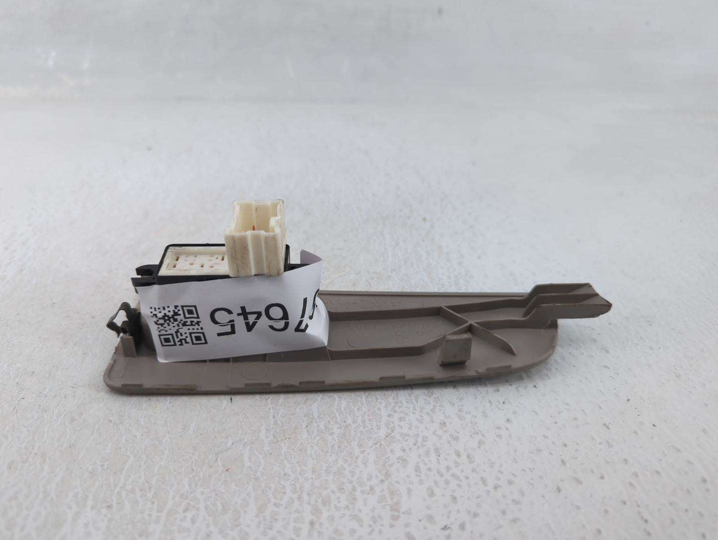 2005 Nissan Maxima Master Power Window Switch Replacement Driver Side Left P/N:82960-7Y000 82960-7Y001, 82960-7Y002 Fits OEM