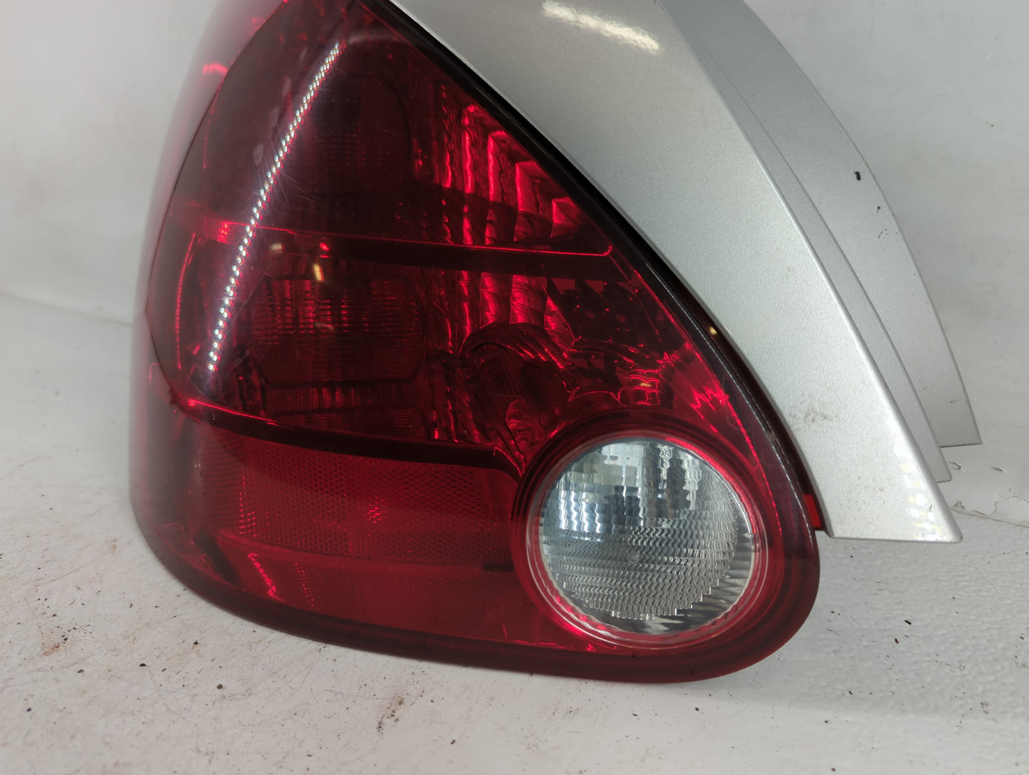 2004-2008 Nissan Maxima Rear Center Lid Brake Light Tail Light Fits Fits 2004 2005 2006 2007 2008 OEM Used Auto Parts - Oemu