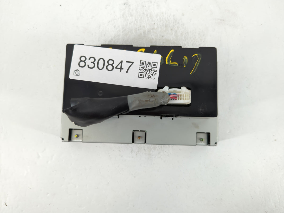 2004-2005 Nissan Maxima Information Radio Display Screen 830847 - Oemusedautoparts1.com