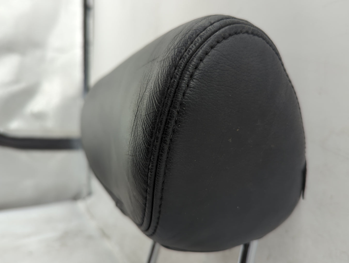 2005 Nissan Murano Headrest Head Rest Front Driver Seat Black - Oemusedautoparts1.com