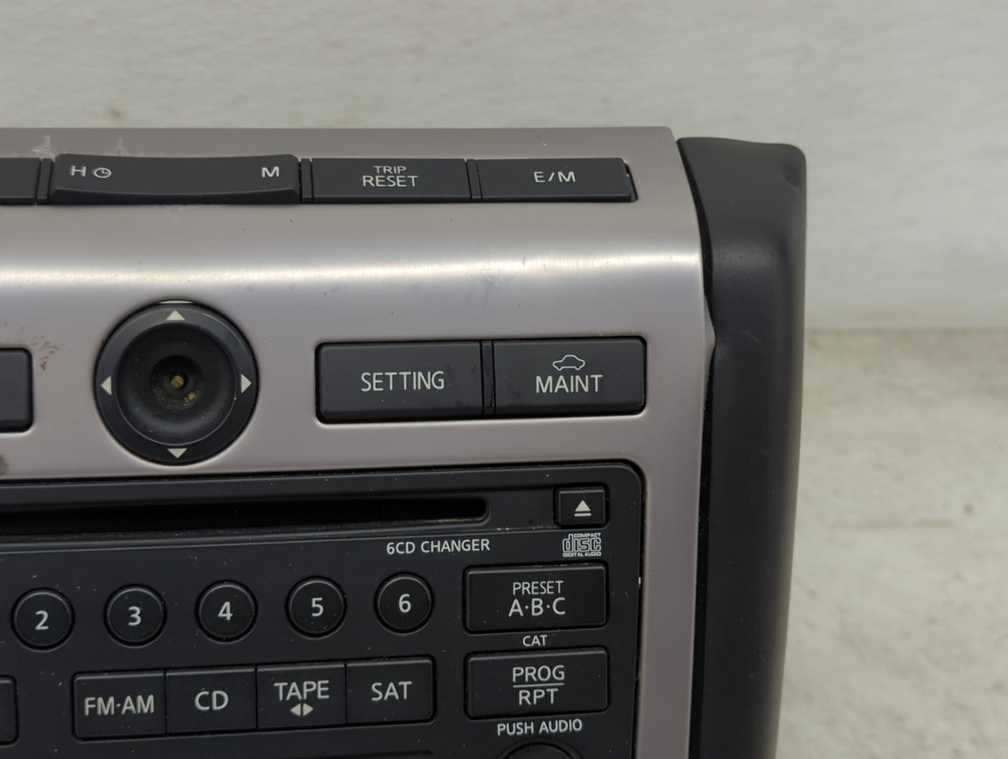 2004-2005 Nissan Murano Radio AM FM Cd Player Receiver Replacement P/N:28188CA010 PN-2530H Fits Fits 2004 2005 OEM Used Auto