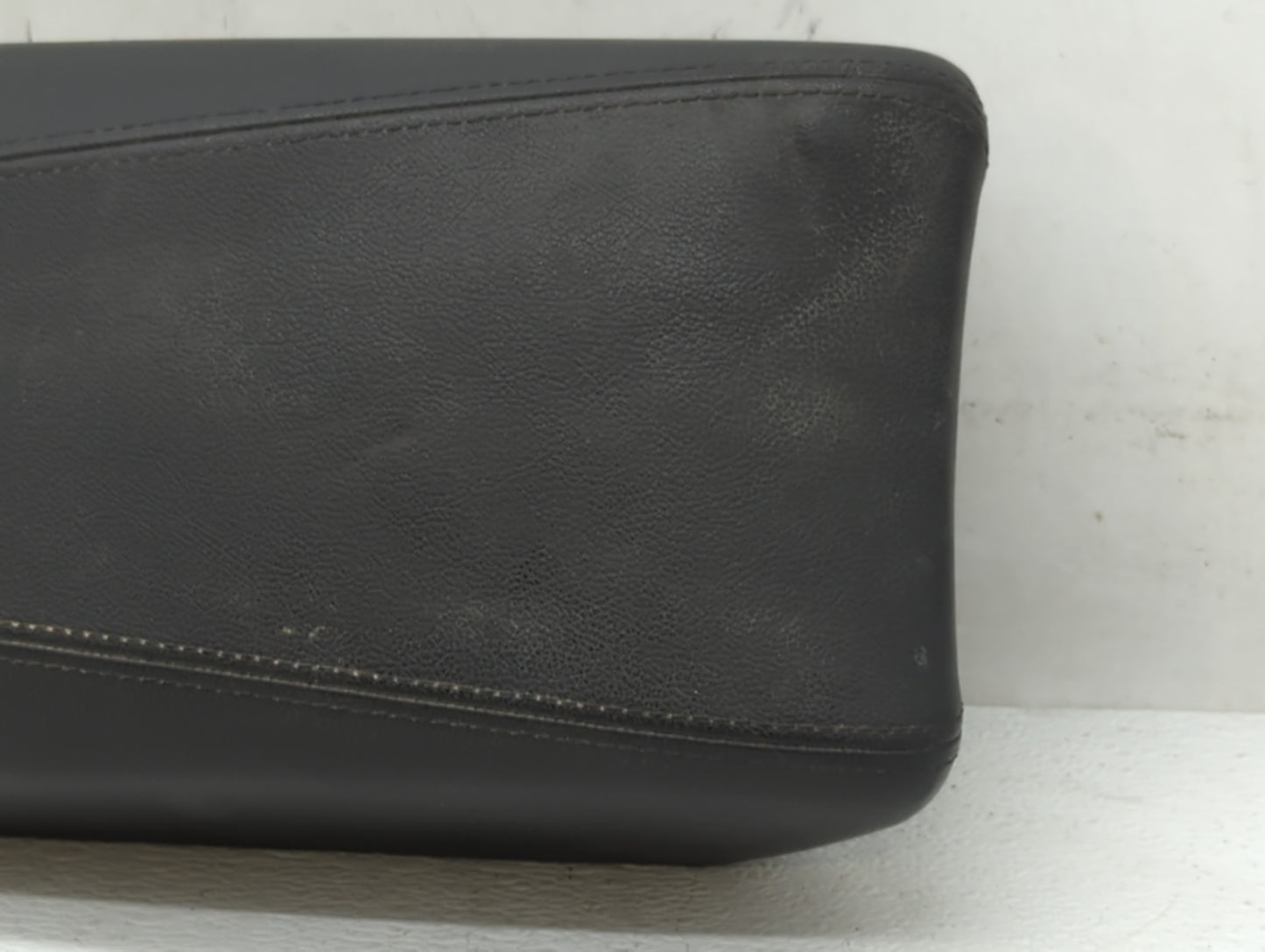 2005 Nissan Murano Center Console Armrest Cover Lid Black - Oemusedautoparts1.com