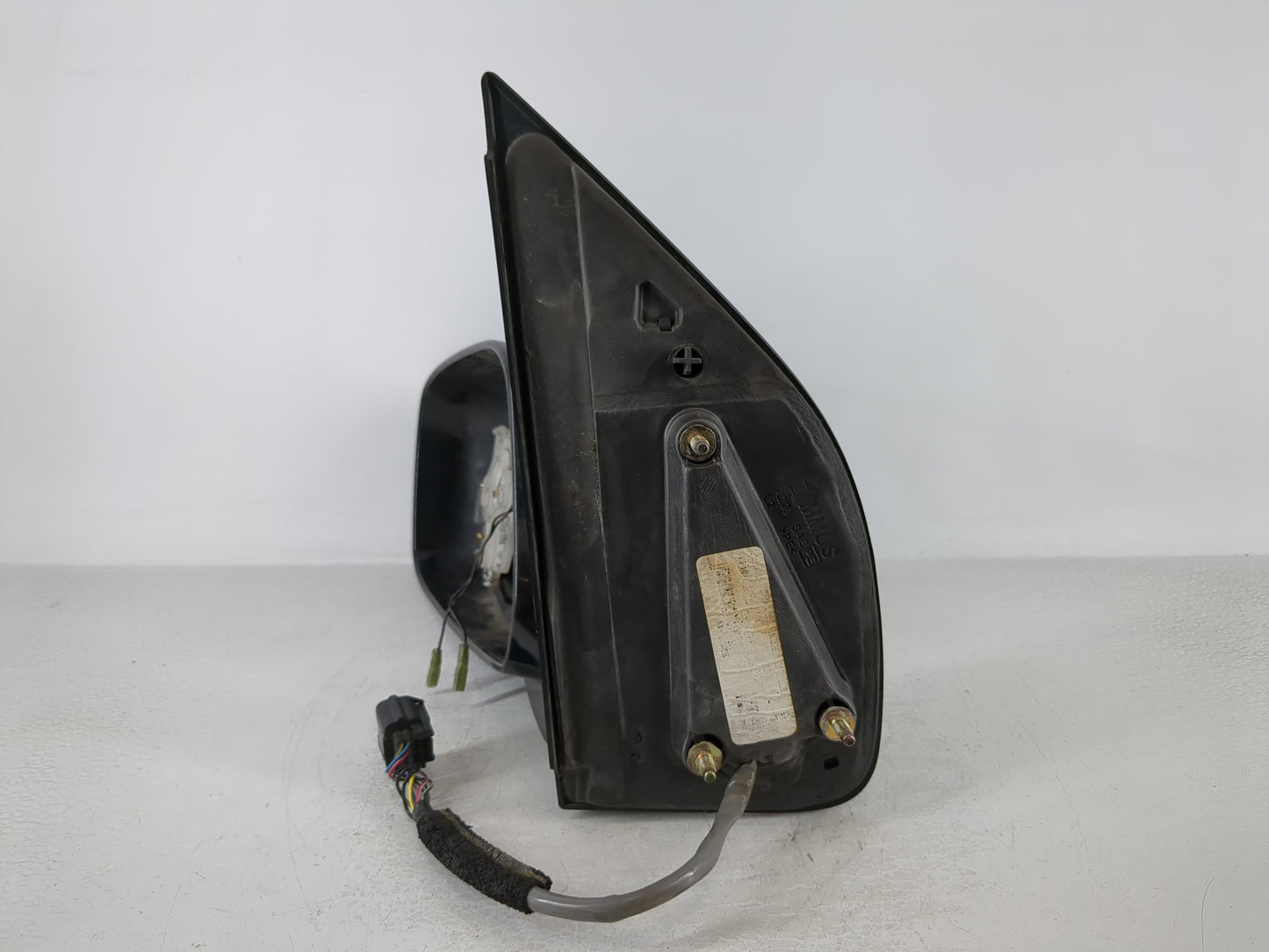 2005-2012 Nissan Pathfinder Driver Side View Mirror - Left Door Mirror OEM Used - Oemusedautoparts1.com