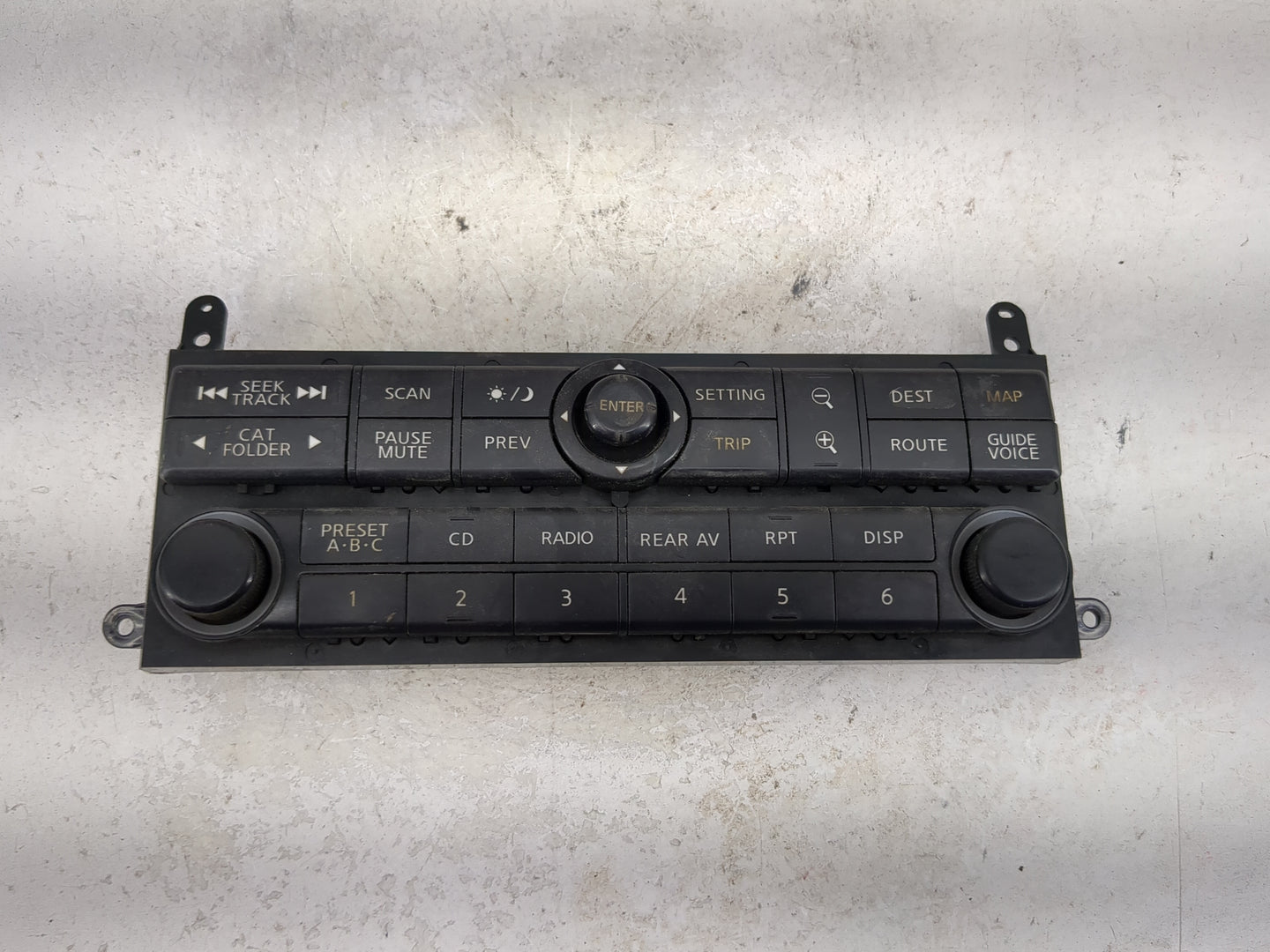 2005-2005 Nissan Pathfinder Radio Control Panel - Oemusedautoparts1.com
