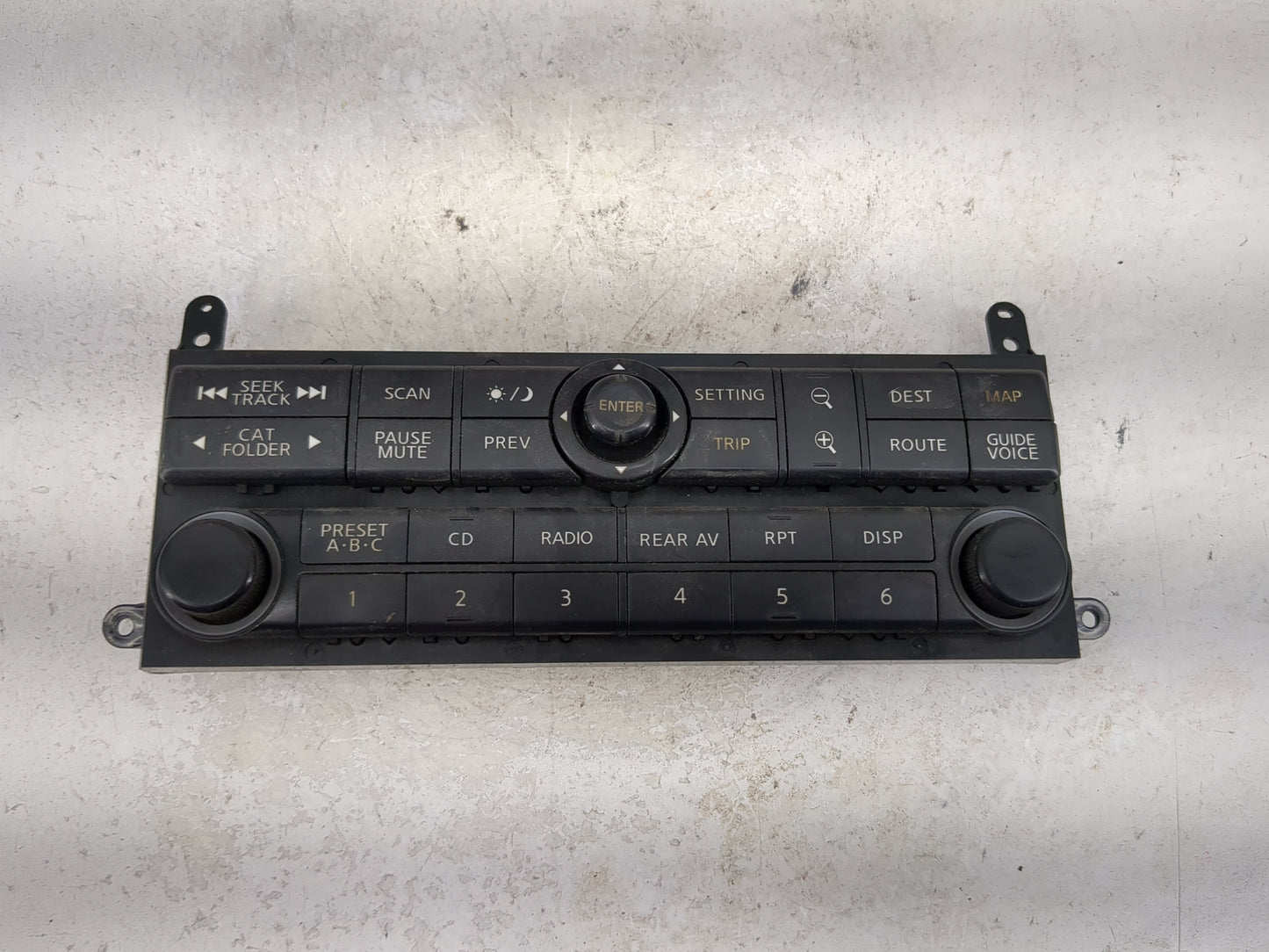 2005-2005 Nissan Pathfinder Radio Control Panel - Oemusedautoparts1.com