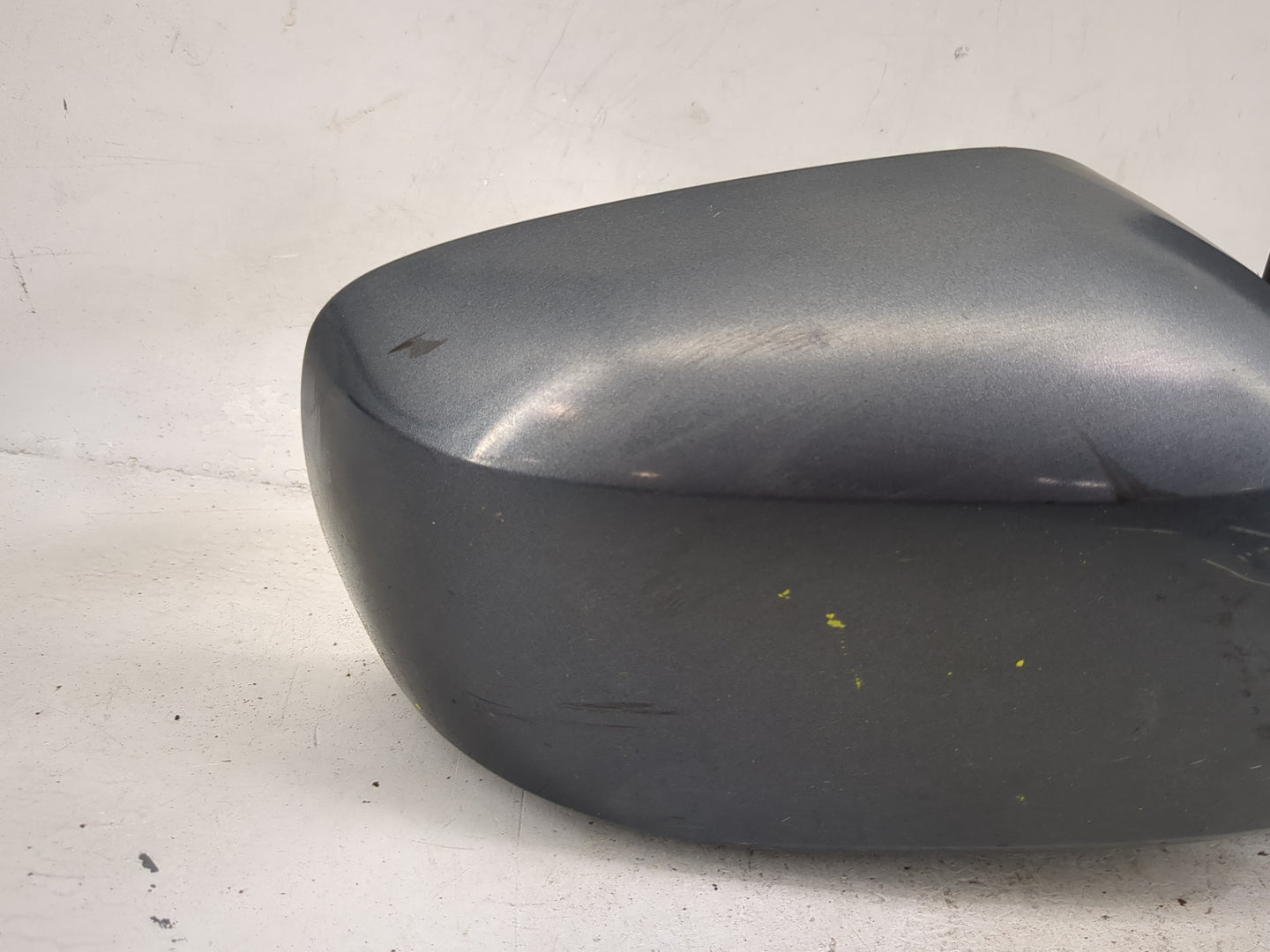 2005-2012 Nissan Pathfinder Passenger Side View Mirror - Right Door Mirror OEM Used - Oemusedautoparts1.com