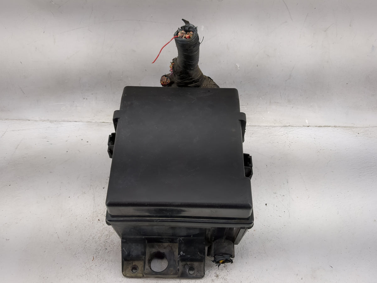 2005-2006 Nissan Pathfinder Fusebox Fuse Box Panel Relay Module P/N:7154-8498-30 Fits Fits 2005 2006 2007 OEM Used Auto Part