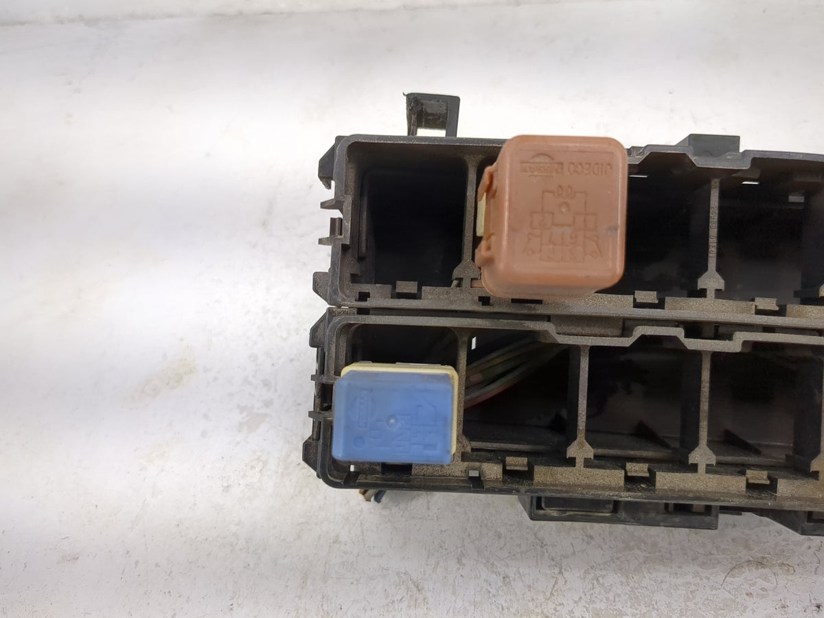2005-2006 Nissan Pathfinder Fusebox Fuse Box Panel Relay Module P/N:24382 Fits Fits 2005 2006 2007 OEM Used Auto Parts - Oem