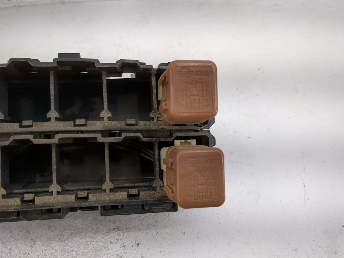 2005-2006 Nissan Pathfinder Fusebox Fuse Box Panel Relay Module P/N:24382 Fits Fits 2005 2006 2007 OEM Used Auto Parts - Oem