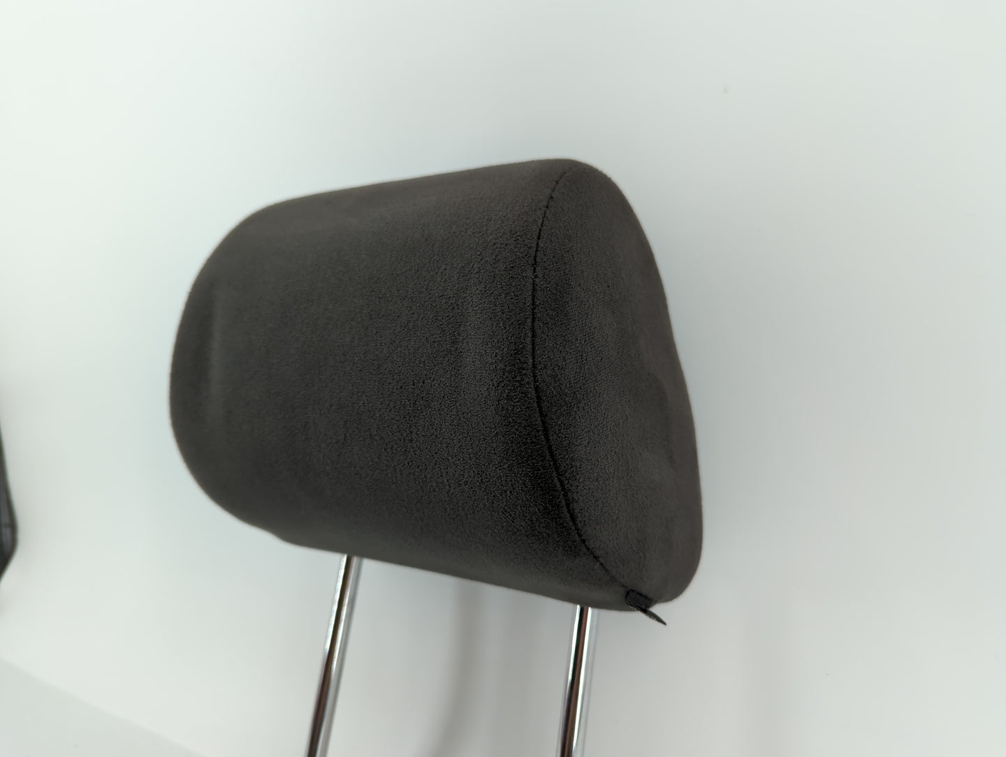 2005-2007 Nissan Pathfinder Headrest Head Rest Front Driver Passenger Seat Fits Fits 2005 2006 2007 OEM Used Auto Parts - Oe
