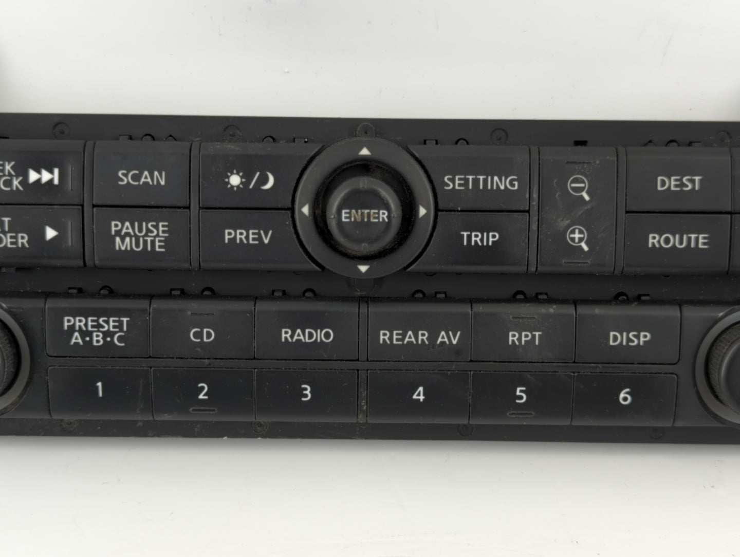 2005 Nissan Pathfinder Radio AM FM Cd Player Receiver Replacement P/N:T31000 08A000 00 28395 EA000 Fits OEM Used Auto Parts 