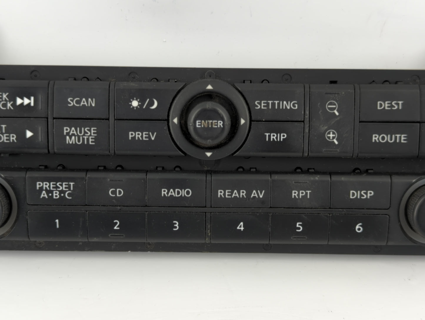 2005 Nissan Pathfinder Radio AM FM Cd Player Receiver Replacement P/N:T31000 08A000 00 28395 EA000 Fits OEM Used Auto Parts 