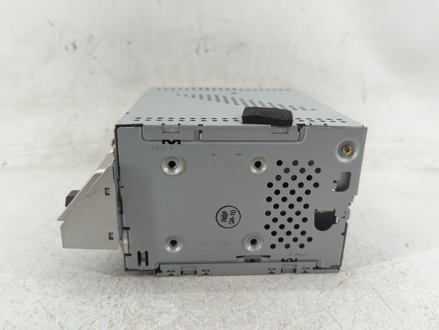 2004-2006 Nissan Quest Radio AM FM Cd Player Receiver Replacement P/N:28185-5Z216 Fits Fits 2004 2005 2006 OEM Used Auto Par