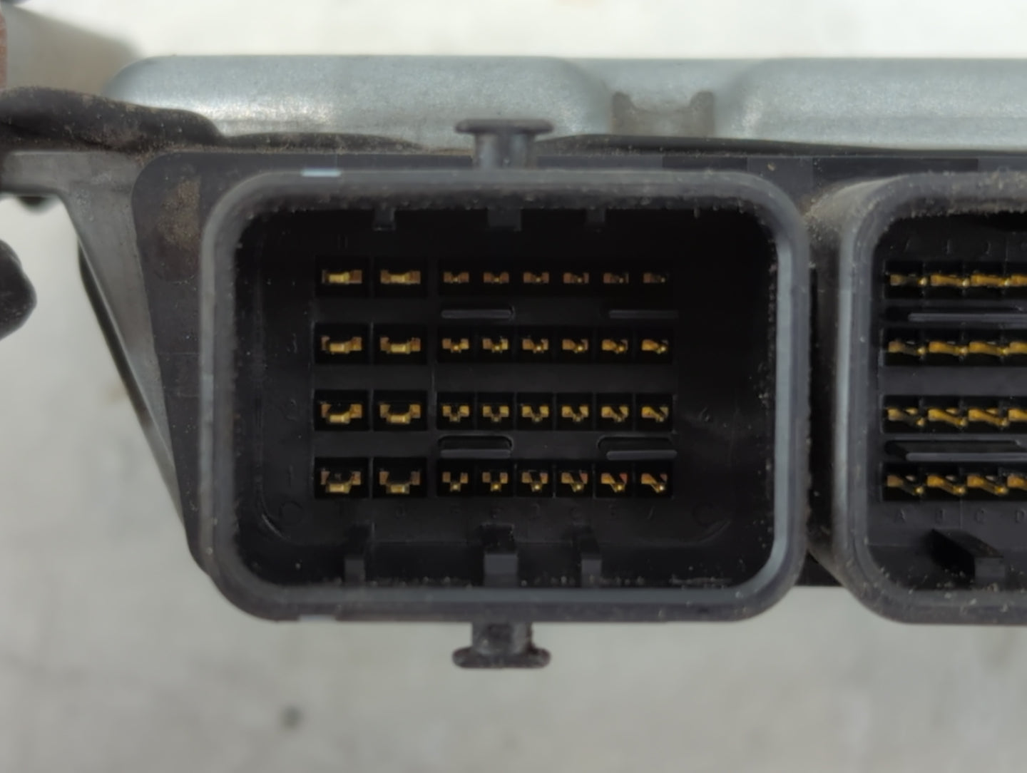 2004-2005 Nissan Quest PCM Engine Control Computer ECU ECM PCU OEM P/N:417679 NEC022-047 Fits Fits 2004 2005 OEM Used Auto P