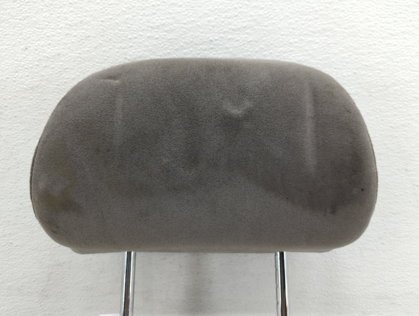 2005 Nissan Sentra Headrest Head Rest Rear Center Seat Fits OEM Used Auto Parts - Oemusedautoparts1.com