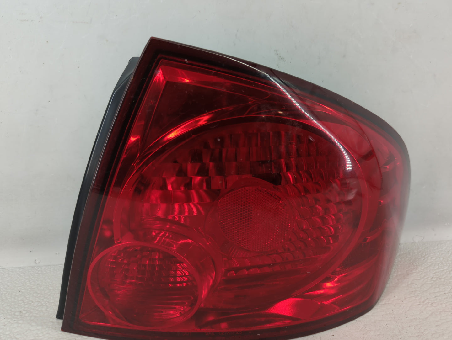 2004-2006 Nissan Sentra Tail Light Assembly Passenger Right OEM Fits Fits 2004 2005 2006 OEM Used Auto Parts - Oemusedautopa