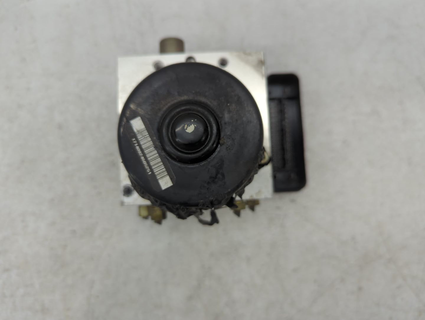 2004-2009 Nissan Titan ABS Pump Control Module Replacement P/N:47650 ZH000 Fits Fits 2004 2005 2006 2007 2008 2009 OEM Used 