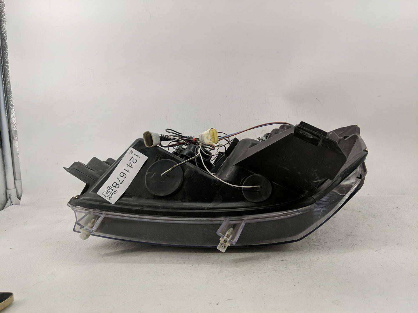 2004-2007 Nissan Titan Passenger Right Oem Head Light Headlight Lamp - Oemusedautoparts1.com