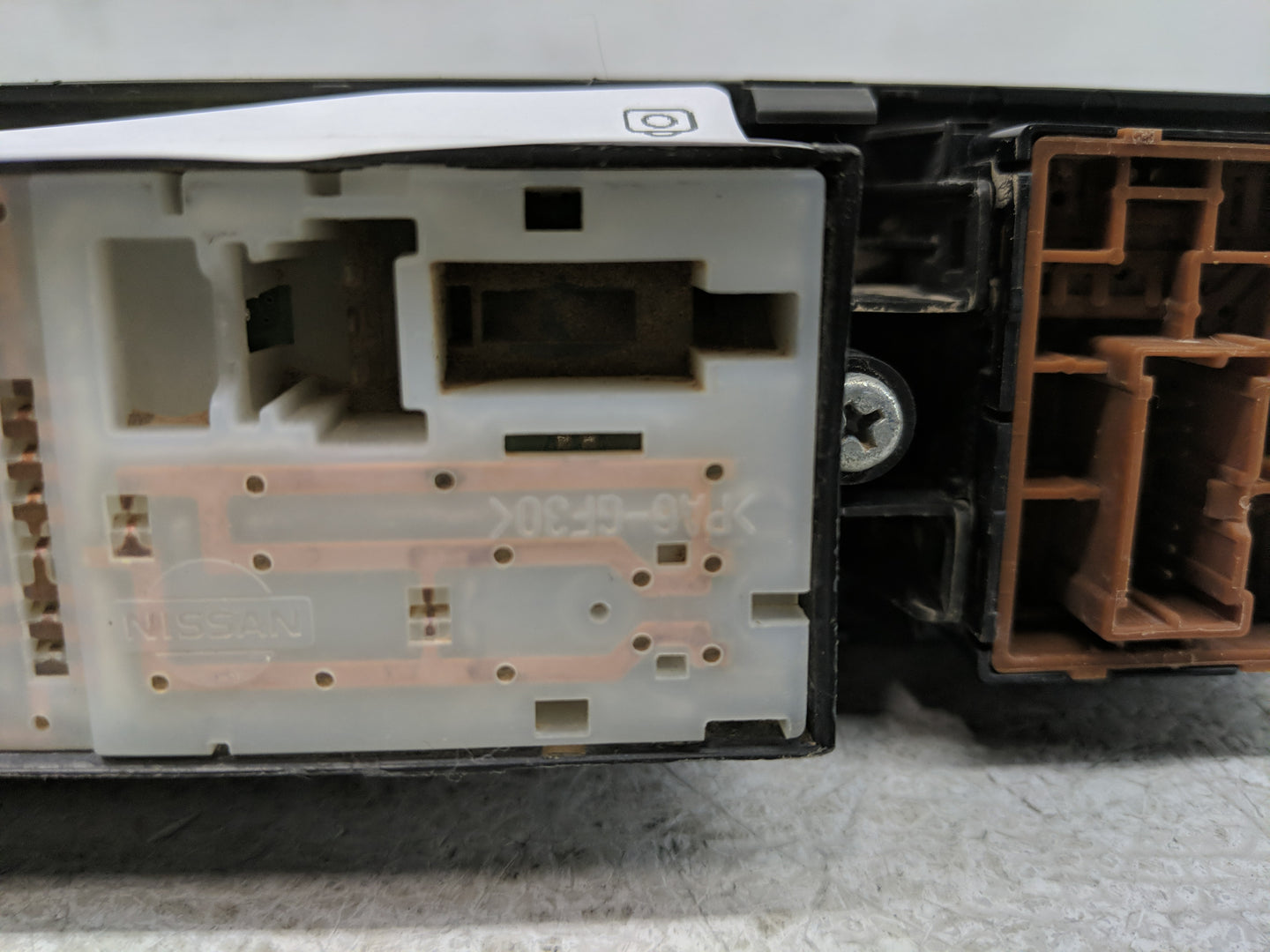 2004-2014 Nissan Titan Master Power Window Switch Replacement Driver Side Left Fits OEM Used Auto Parts - Oemusedautoparts1.